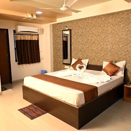 Hotel Sukh Sagar Somnath Bagian luar foto