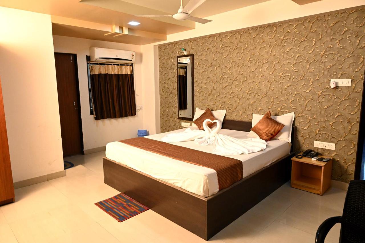 Hotel Sukh Sagar Somnath Bagian luar foto