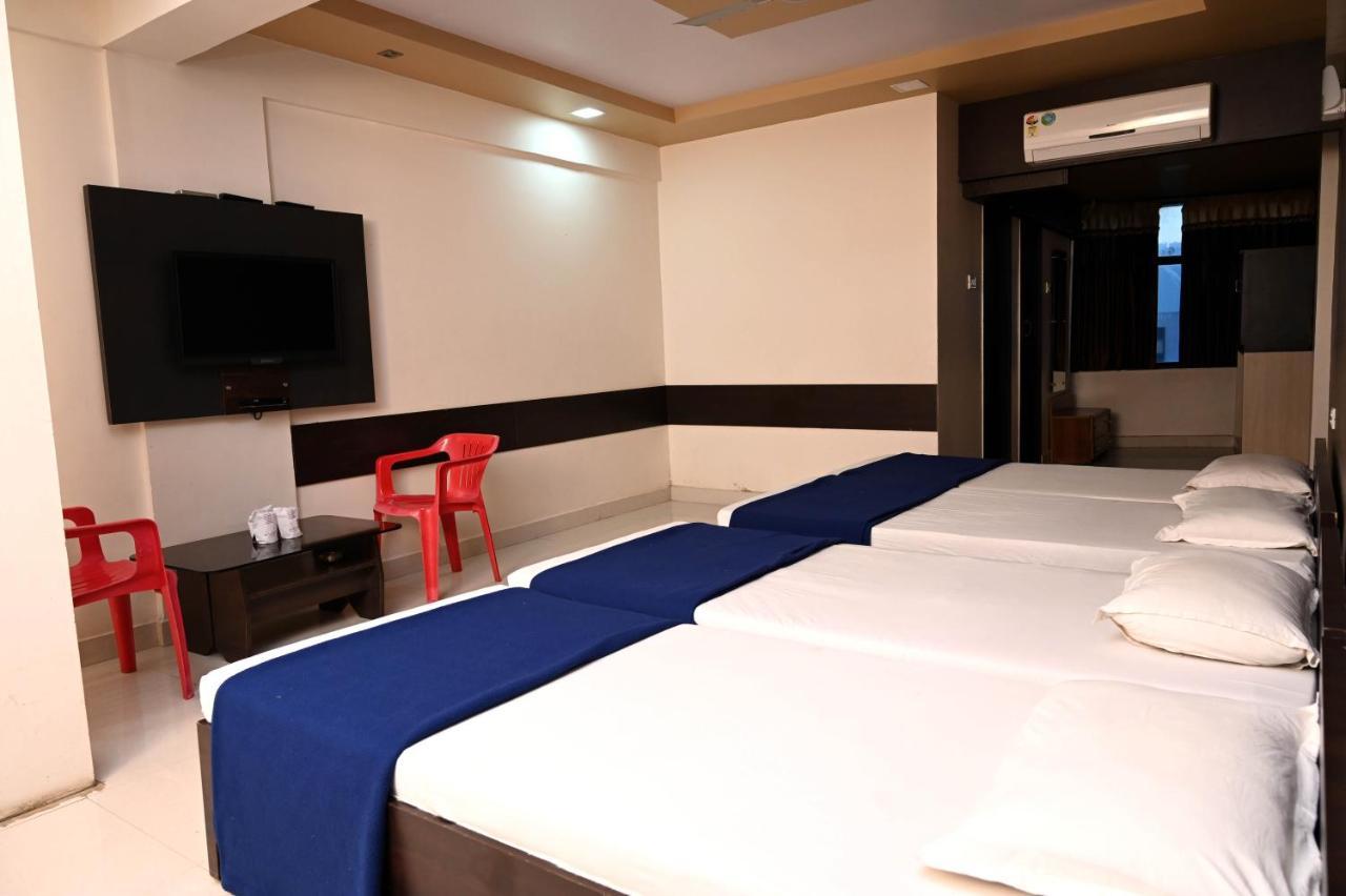 Hotel Sukh Sagar Somnath Bagian luar foto